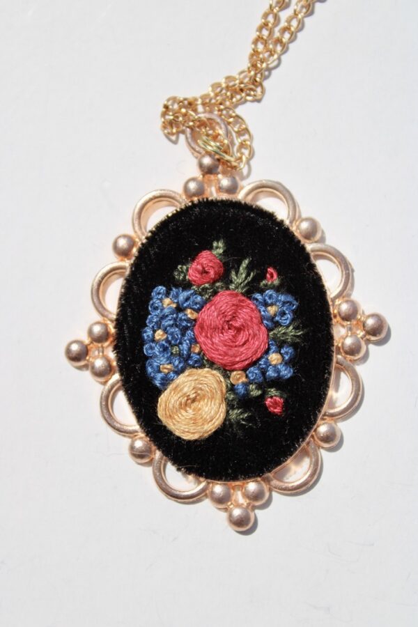 Golden Garden Embroidered Floral Necklace – Black & Gold Handmade Jewelry - Image 5