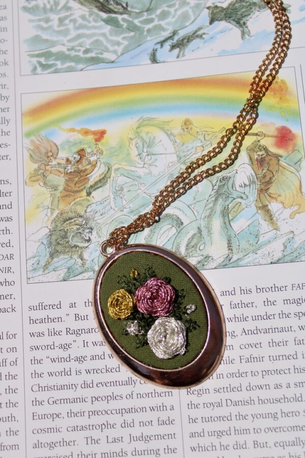 Hand Embroidered Floral Necklace- large metallic rose trio - Image 4
