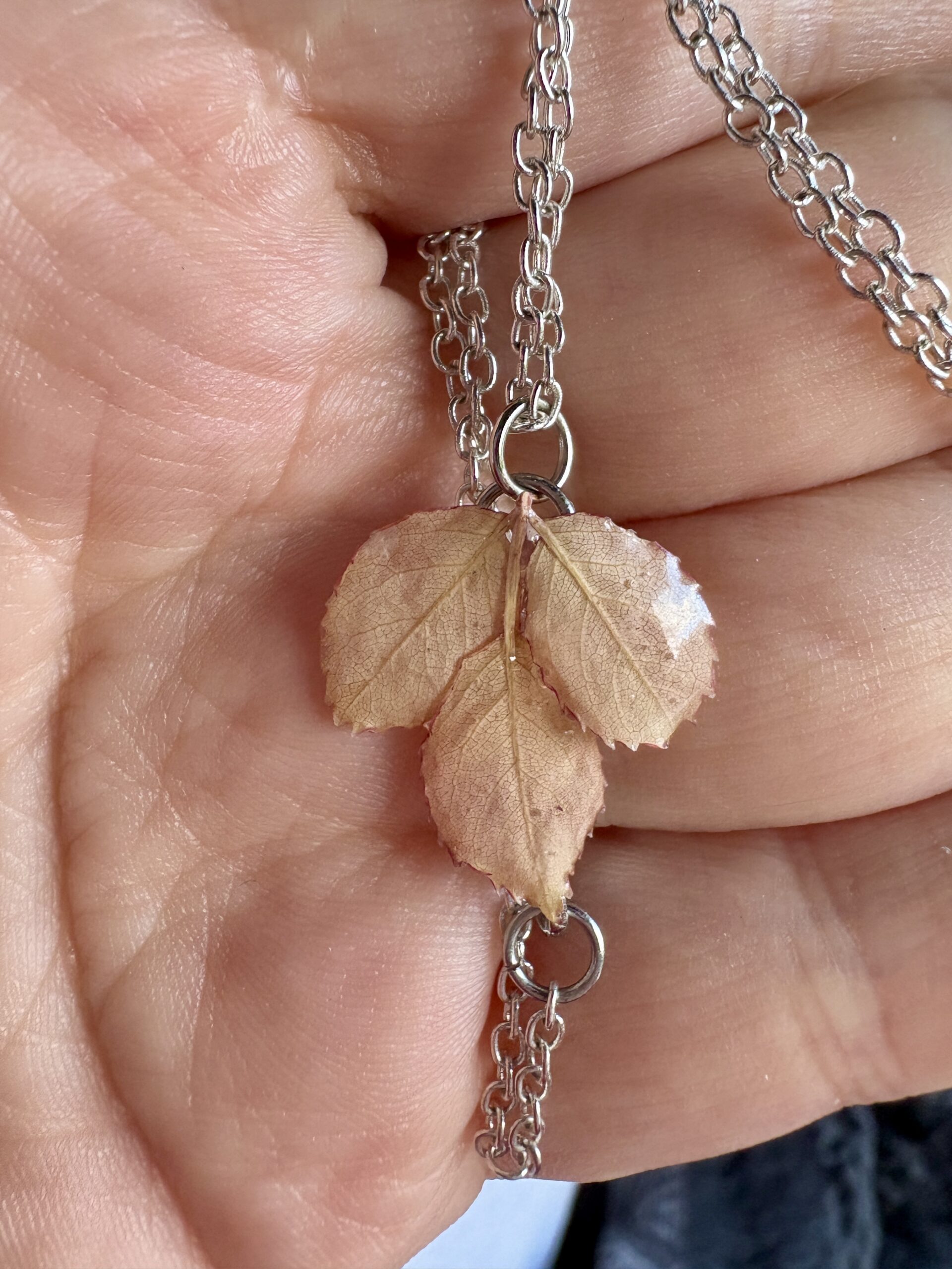 Rose Leaf Resin Jewelry Set - Image 2