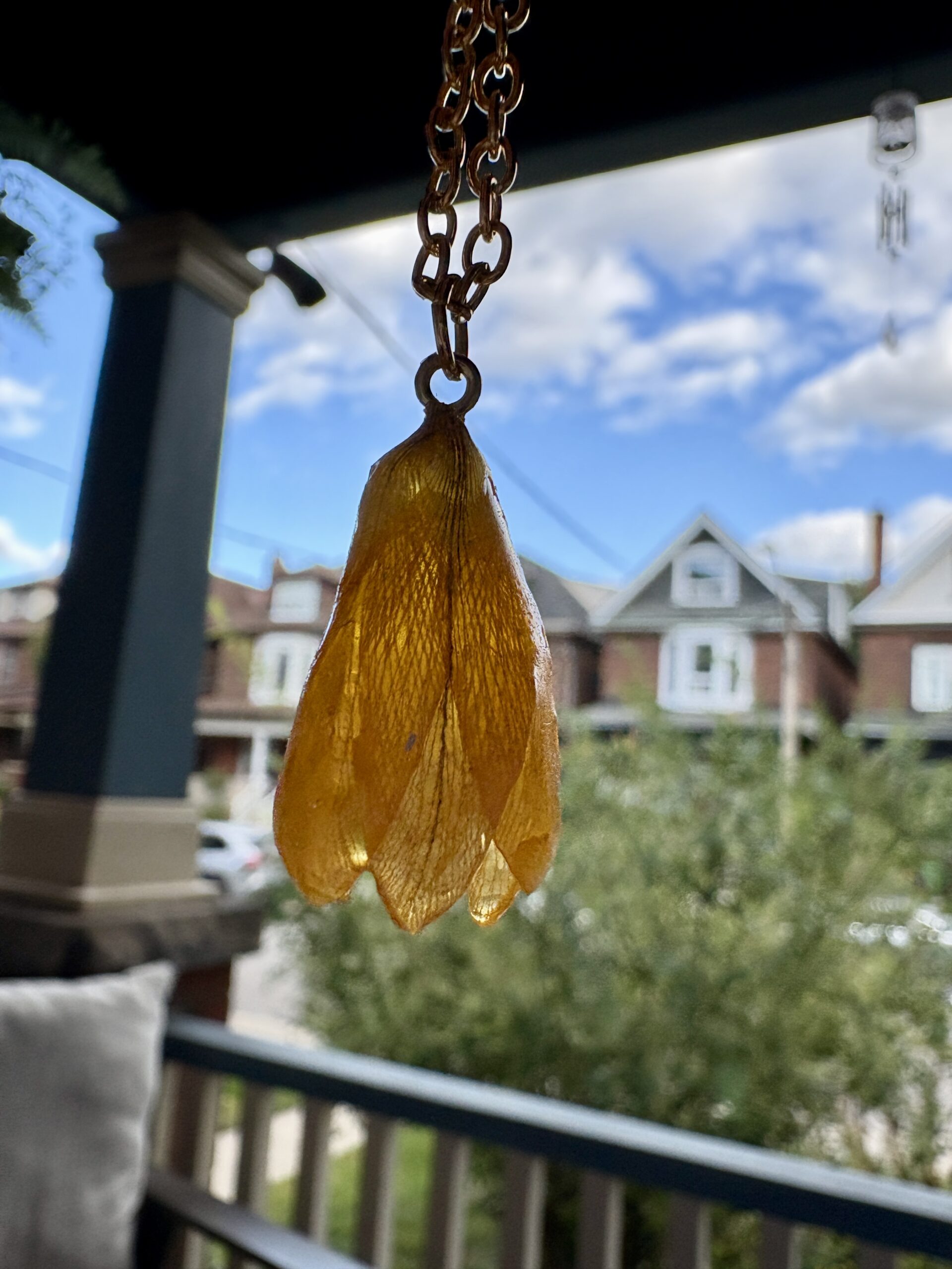 Golden Flower Resin Necklace - Image 2